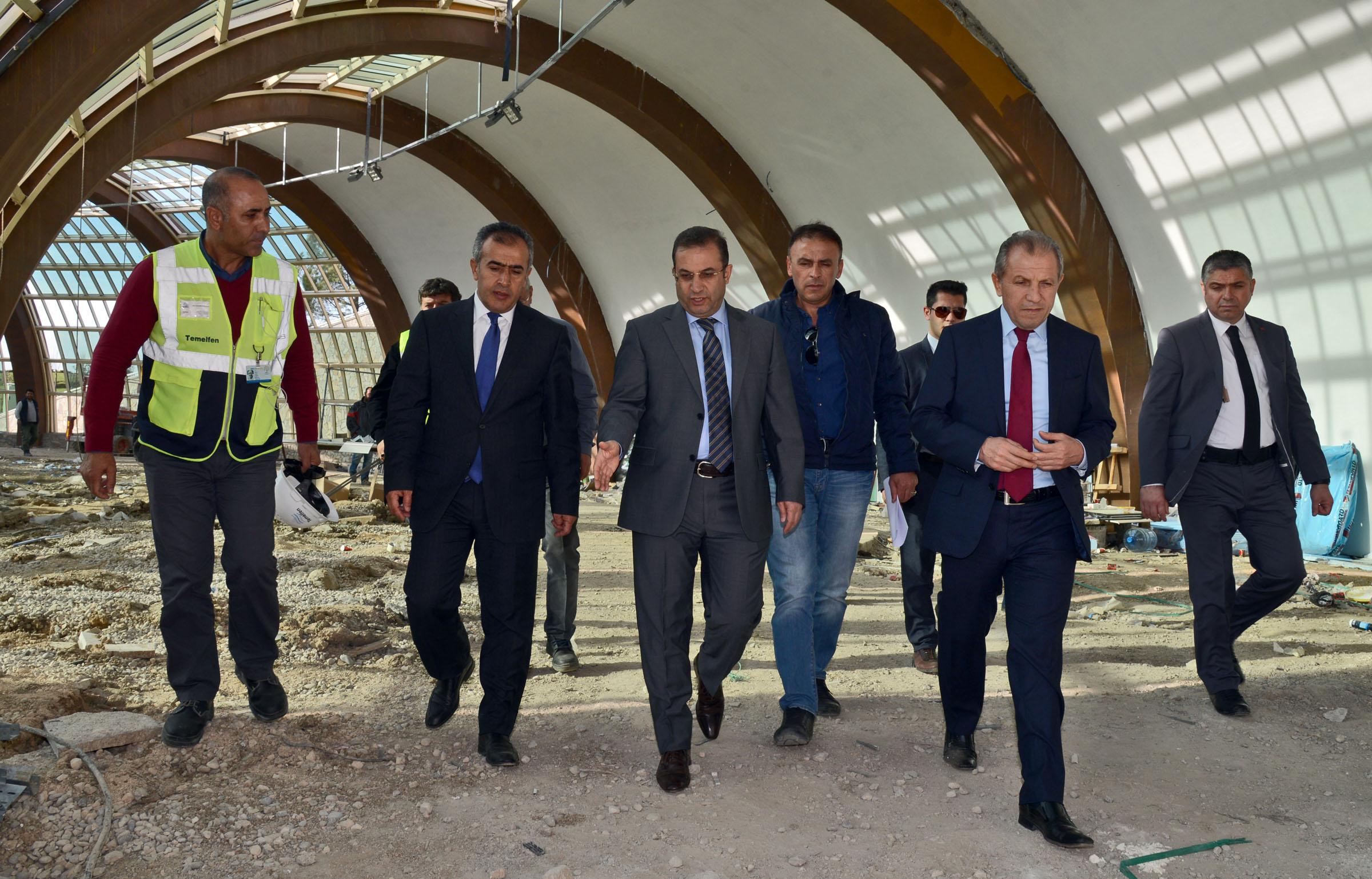 Antalya Valisi Türker EXPO 2016 Alanı’nda incelemelerde bulundu