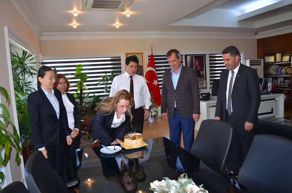 Başkan Gül, Personelinin Doğum Gününü Kutladı