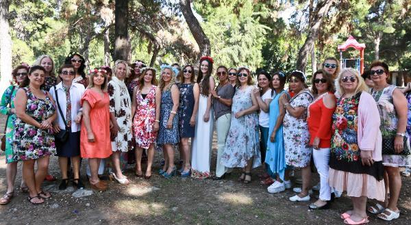 Antalya’da kadınlar çiçek açtı