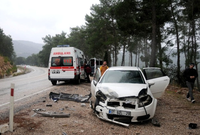 Antalya’da İki Ayrı Trafik Kazası: 1’si Ağır 6 Yaralı
