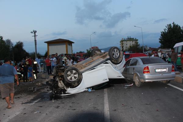 Antalya’da zincirleme kaza: 7 yaralı