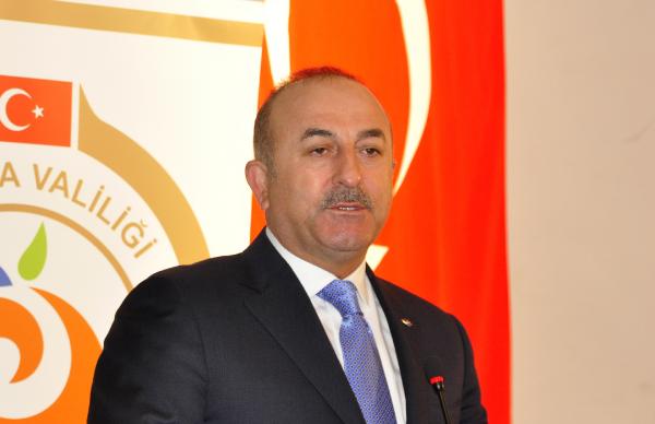 Bakan Çavuşoğlu: Sınırın öbür tarafında da PKK’yı, YPG’yi gömüyoruz