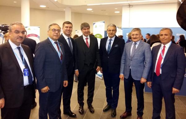Başkan Türel, Belediye Başkanları zirvesine katıldı