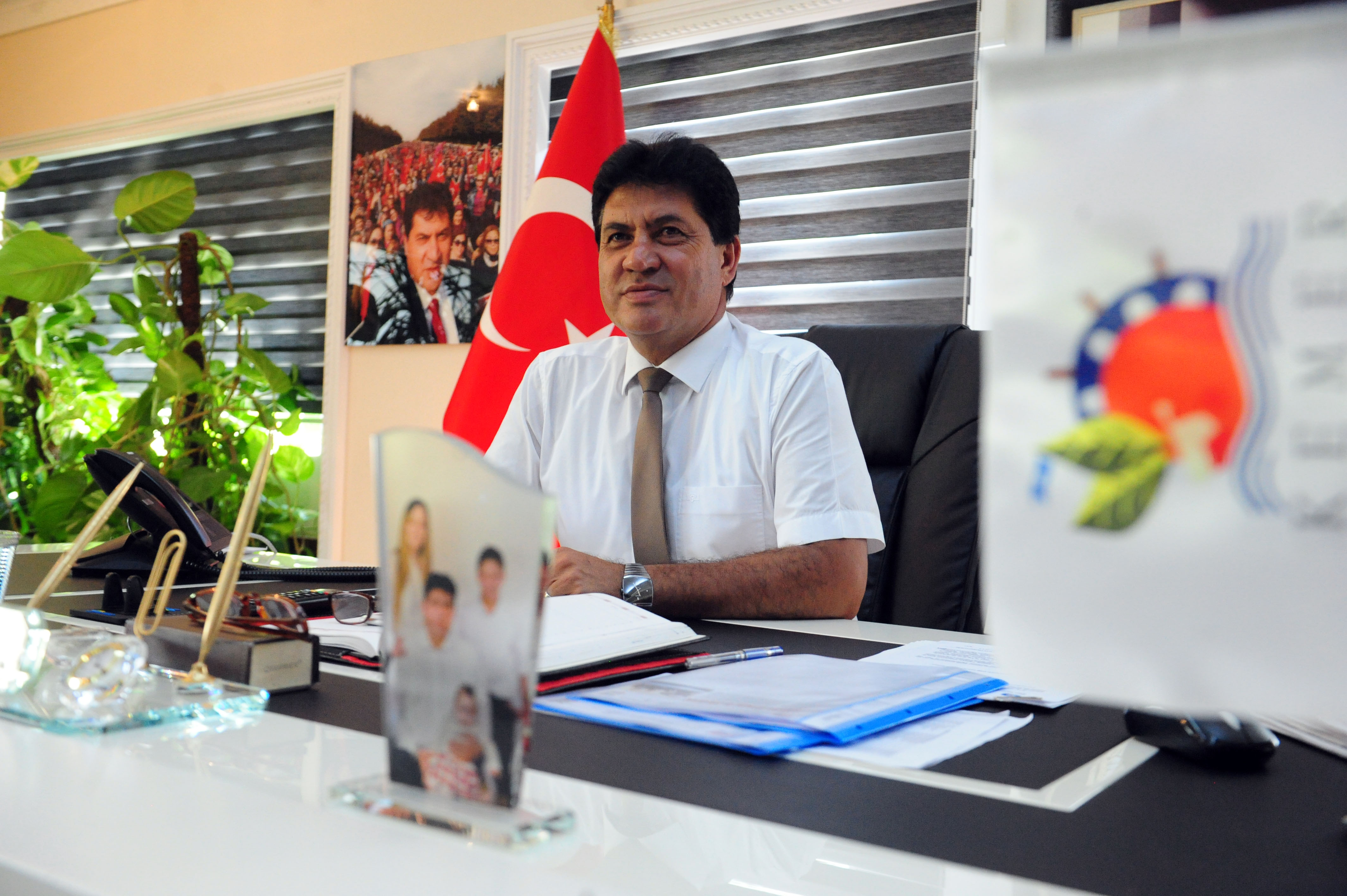 Başkan Gül, AK Parti İlçe Başkanı Minta’ya sordu: