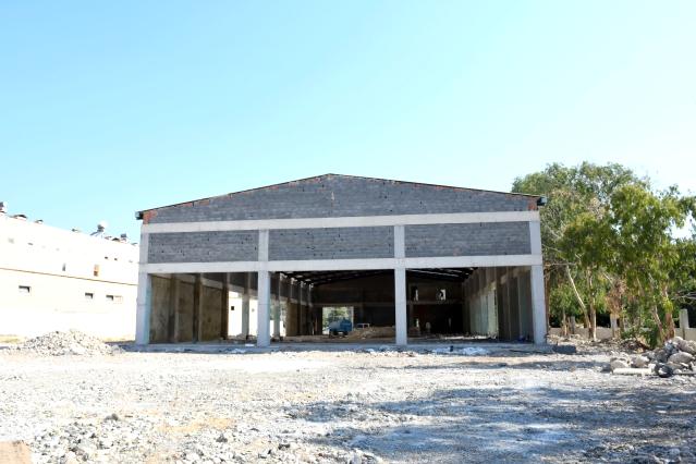 Kemer’de beton santrali ve kilitli taş fabrikasının yapım çalışmaları devam ediyor