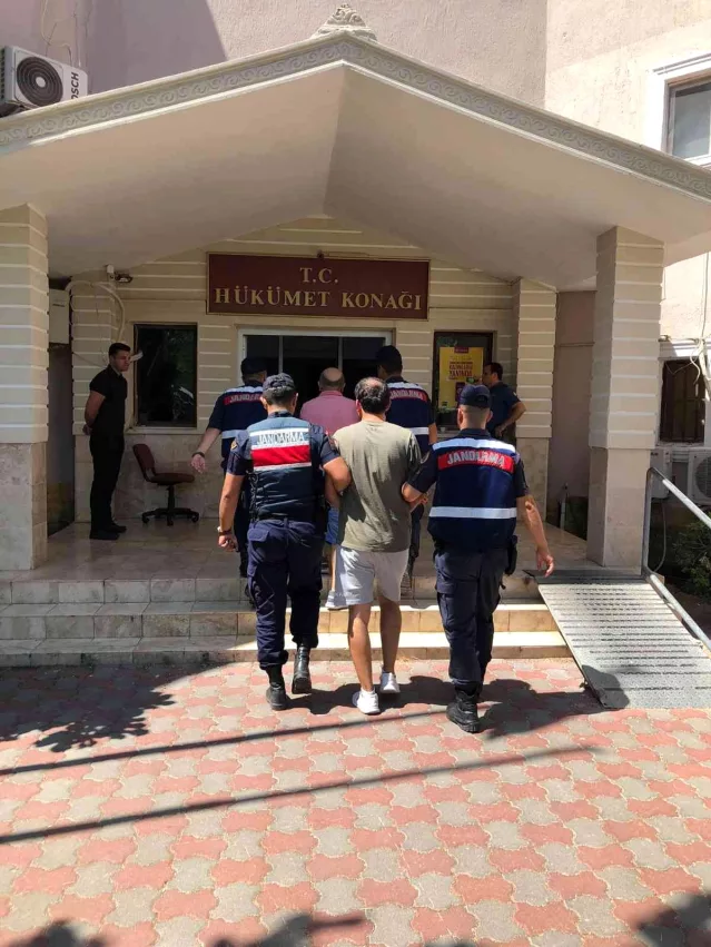 Kemer’de  Otellerin kasalarını soyan 2 kişi tutuklandı