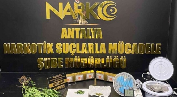 Antalya’da uyuşturucu madde satan zehir tacirlerine operasyon: 3 gözaltı