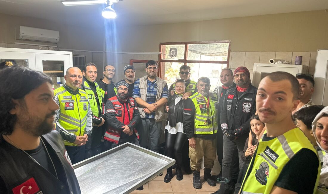 BOSTANLI 07 MOTO KULÜP VE BEYCİK HAYVANSEVERLER PLATFORMU’NDAN ÖRNEK DAYANIŞMA! Can dostlar için mama bağışında buluştular
4 Ekim’de yapılması planlanan etkinlik,